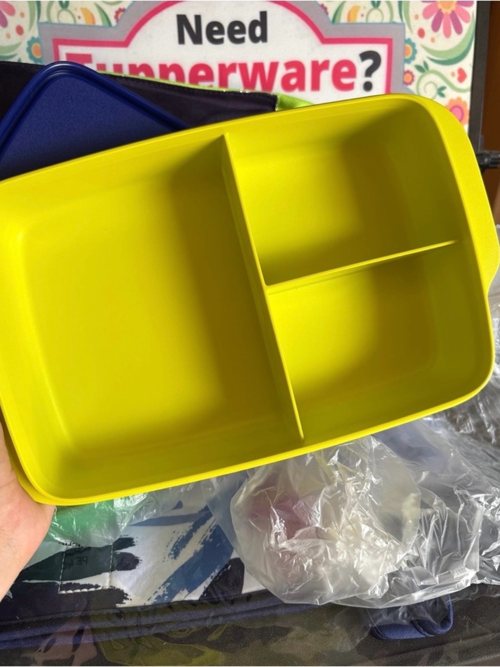 Tupperware Lunch Set - Picture 7 of 8